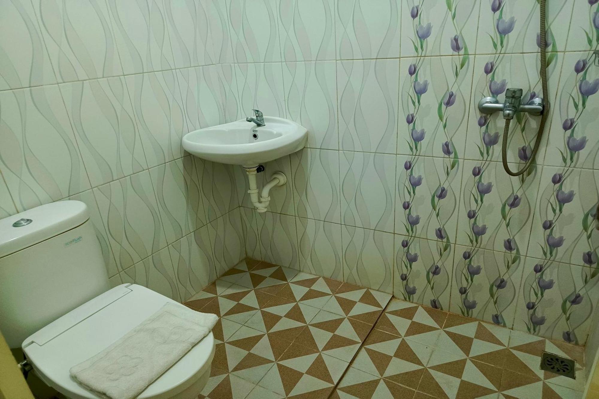 Adisa Homestay Malang Dış mekan fotoğraf