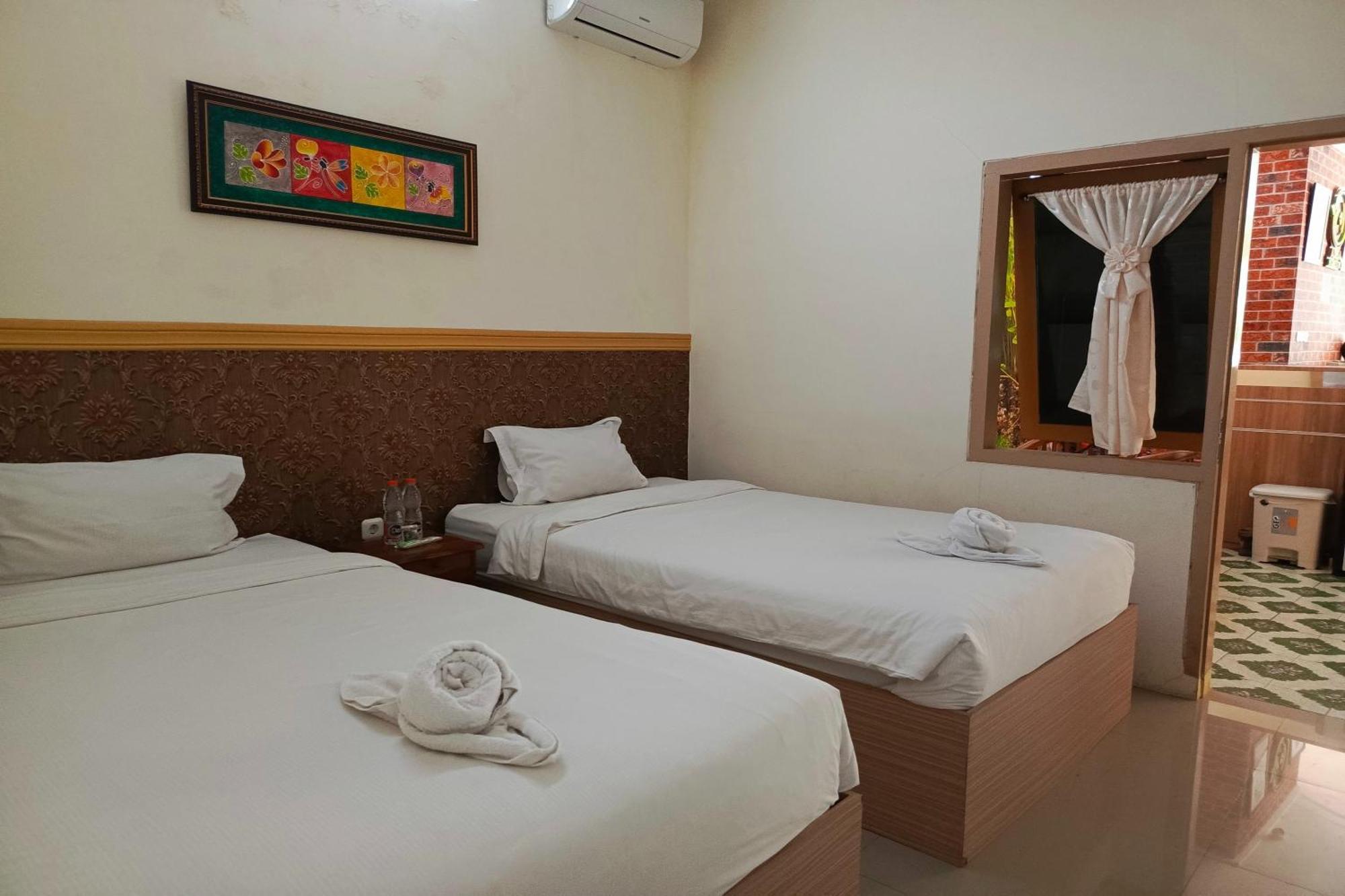 Adisa Homestay Malang Dış mekan fotoğraf