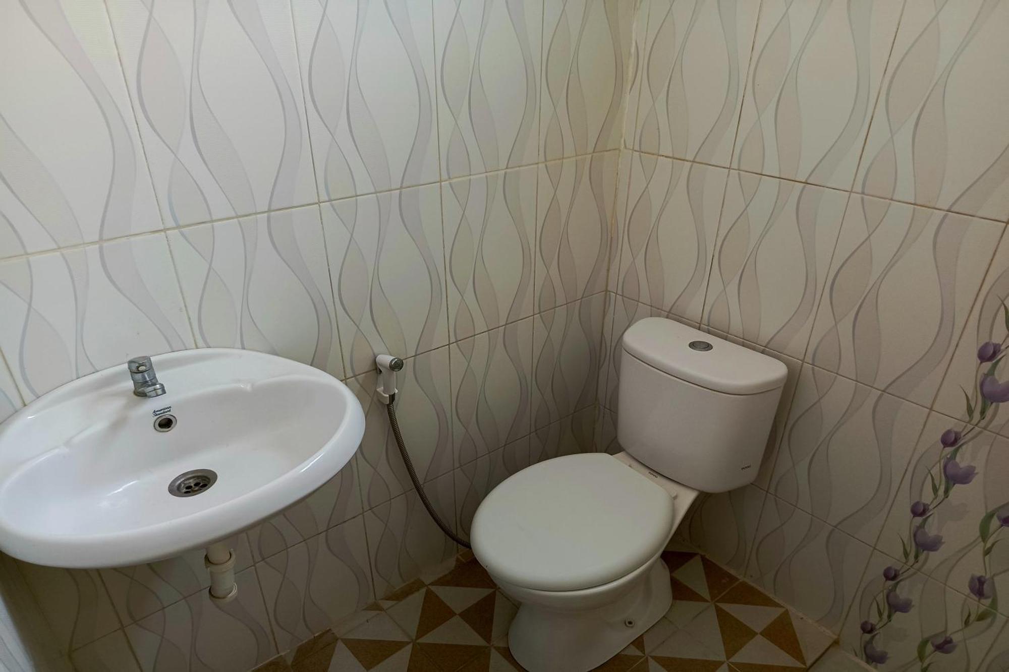 Adisa Homestay Malang Dış mekan fotoğraf