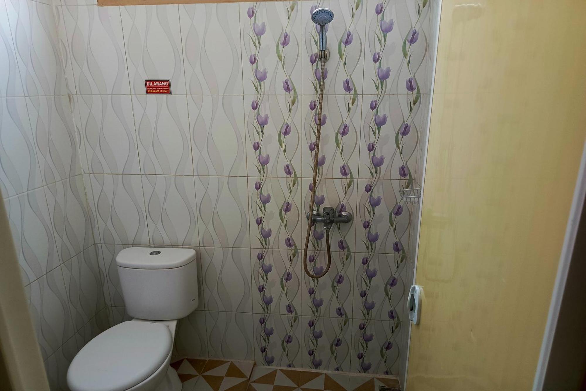 Adisa Homestay Malang Dış mekan fotoğraf